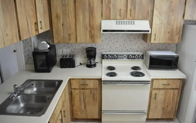 Beautiful 2 Bedroom 2 Bath Condominium