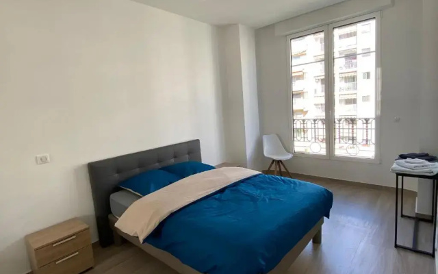 219 Promenade