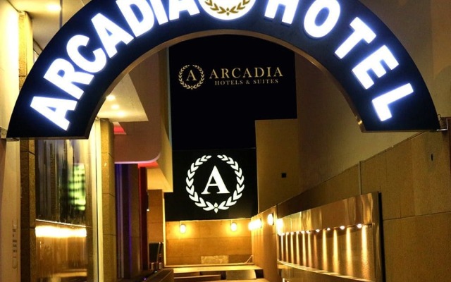 Отель Arcadia Hotel Suites ОАЭ, Шарджа - отзывы, цены и фото номеров - забронировать отель Arcadia Hotel Suites онлайн вид на фасад