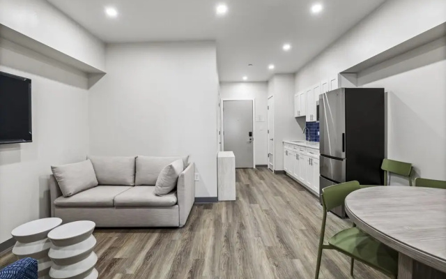 Seaport Suites