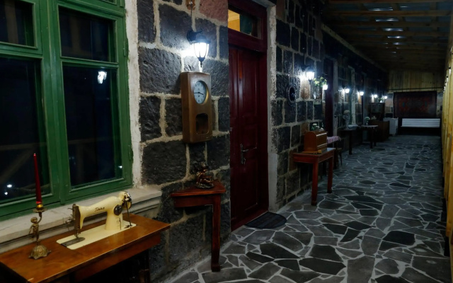 Onoyi Tun Guest House