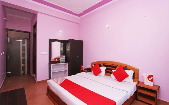 OYO 19406 Hotel Janta Palace