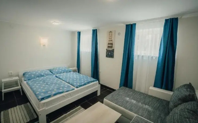 Caesar Apartments & Rooms