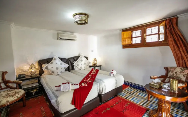 Room in B&B - Riad Authentic Palace & Spa -jawhara