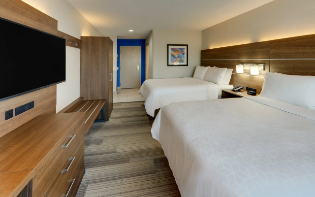 Holiday Inn Express Cincinnati North - Monroe by IHG