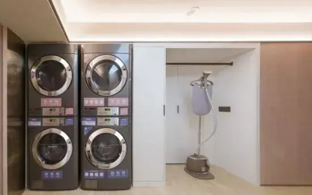 HanTing Hotel (Chongqing Longhu Tianjie Zhongyang Gongyuan Xi Subway Station)