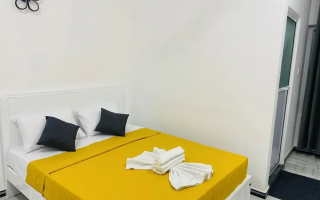 Hotel Jay R