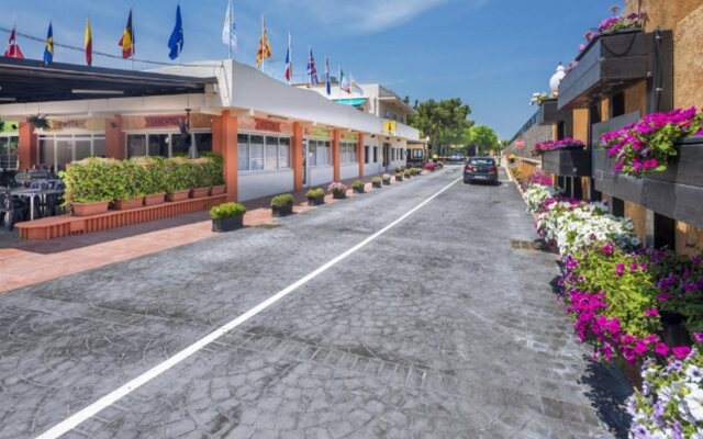 Отель Camping Solmar Blanes Испания, Бланес - отзывы, цены и фото номеров - забронировать отель Camping Solmar Blanes онлайн