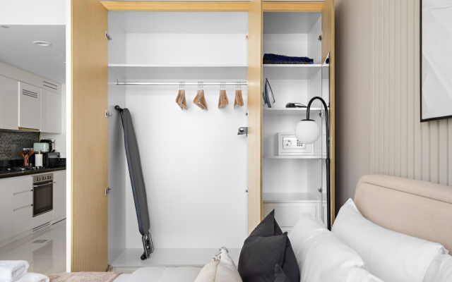 Silkhaus New High Floor Studio Aykon City