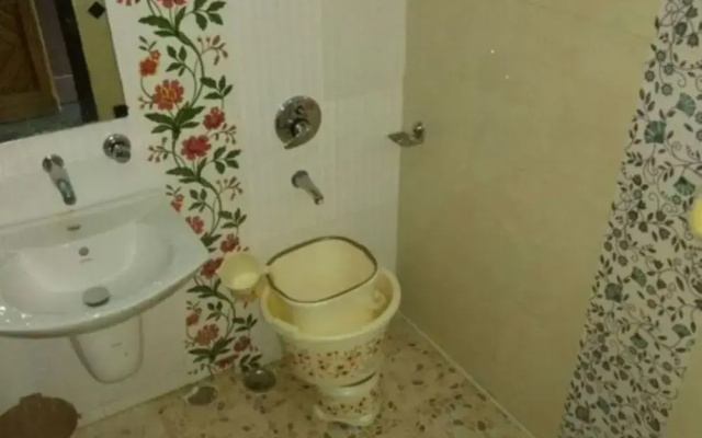 Goroomgo Khanday Guest House srinagar
