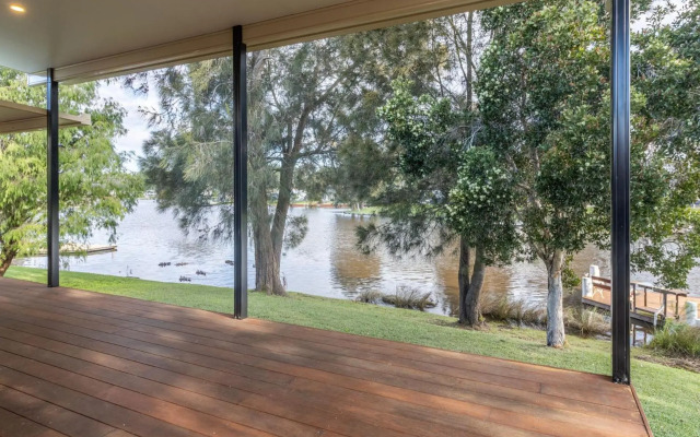 Waterfront on Plover