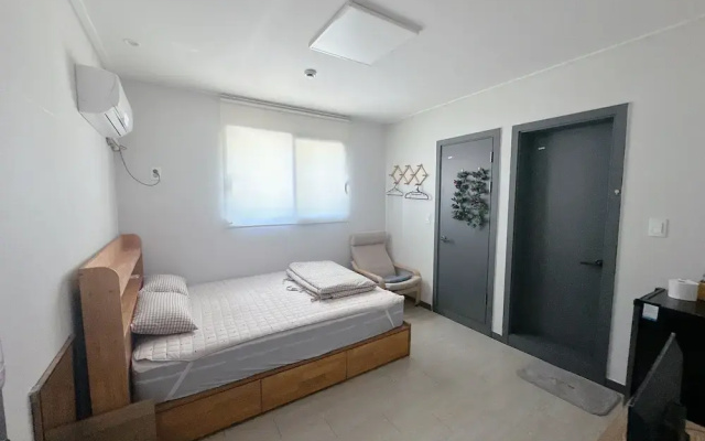 Yolo House