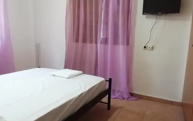 Maro House