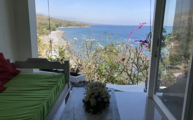 Waenis Sunset View Hotel and Restaurant, Amed, Bali