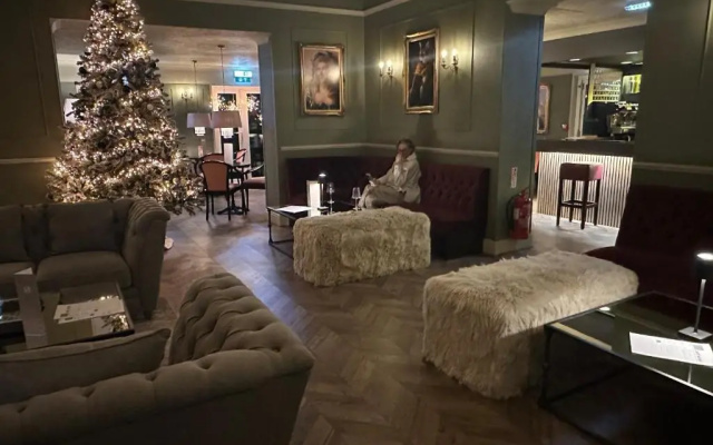 The Q Hotel