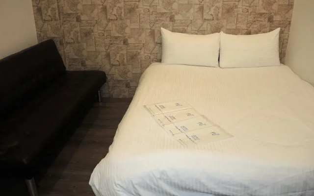 Feng Chia Easy Home