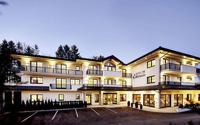 Hotel Garni Melanie вид на фасад