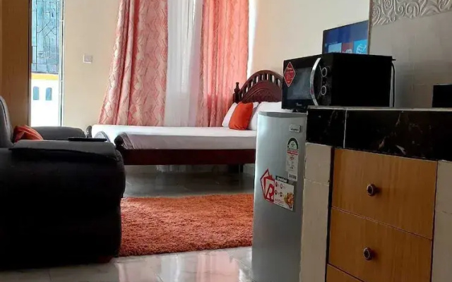 Lux Suites Carina Studio Apartments