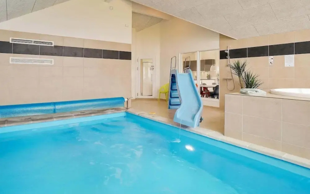18 Person Holiday Home in Bogense