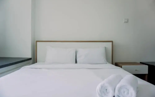 Homey And Comfort Living Studio Collins Boulevard Apartment