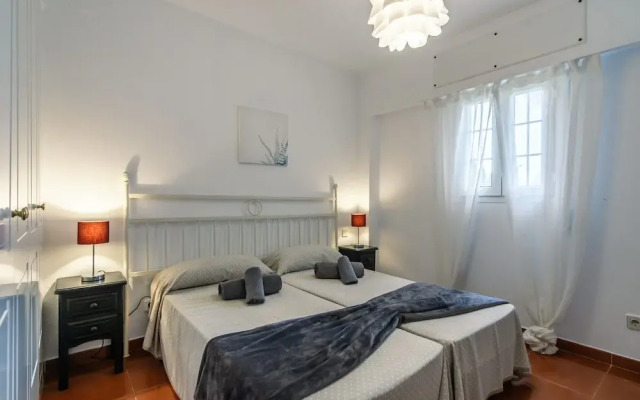 Golf & Riverside Apartment in Isla Canela