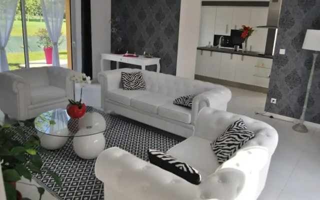 Villa in Monce-en-belin Near Le Mans Circuit
