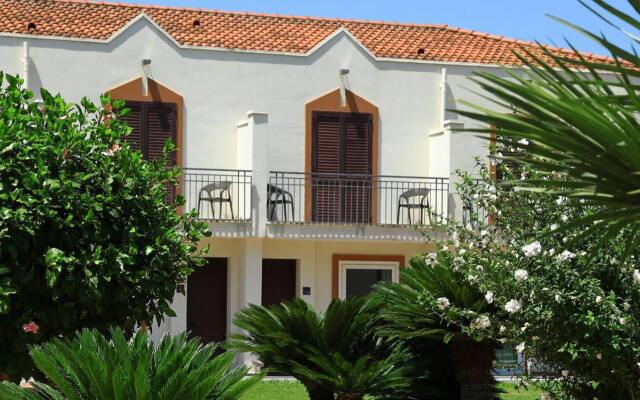 Hotel Casena Dei Colli вид на фасад