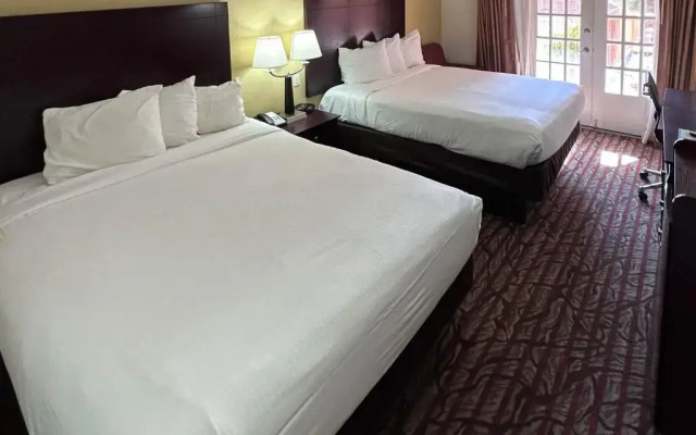 Studio 6 Suites - Dallas, TX - Downtown