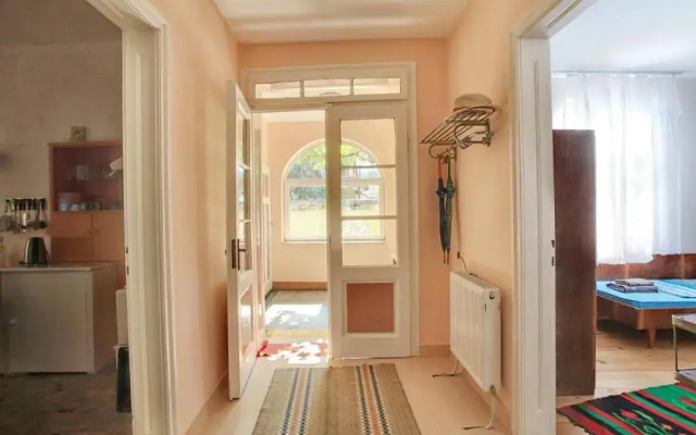 Retro & Friendly Old Town House with a Garden