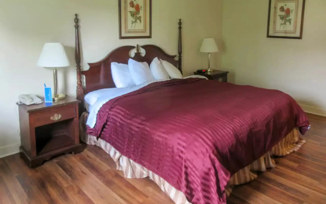 Quality Inn and Suites Apex Holly Springs