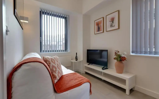 Stunning 1-Bed Deluxe Apartment in Slough
