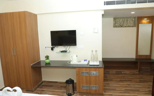 Gadiraju Palace Convention Centre & Hotel