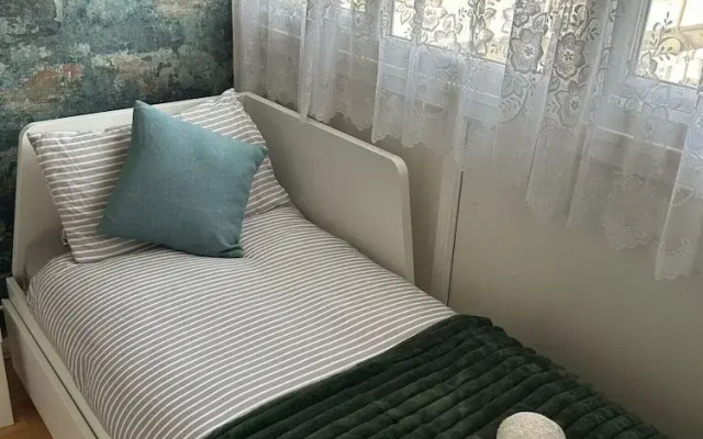 Cozy 4-bed Room Apartments in Birmingham