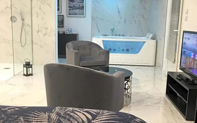 Suite Saint Esteve avec balneo au cœur d'un hameau