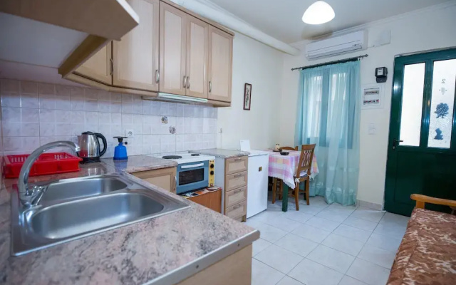 Lefkos Apartment in Lefkada city center!