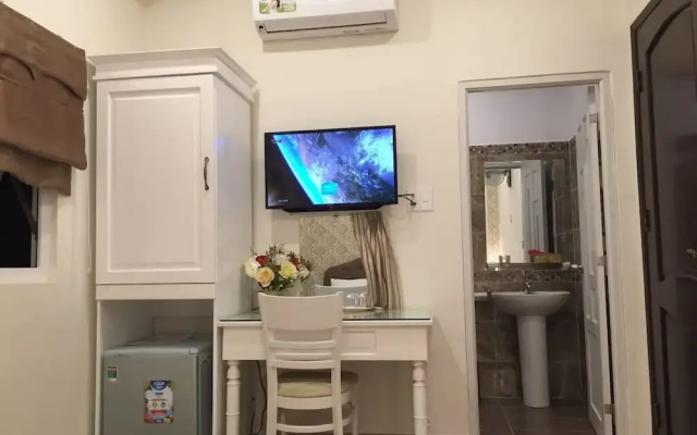 Mi Lan Corner Hotel