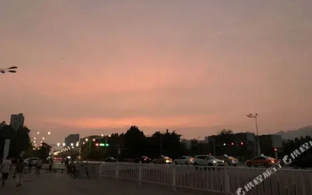 Yuecheng Holiday Hotel