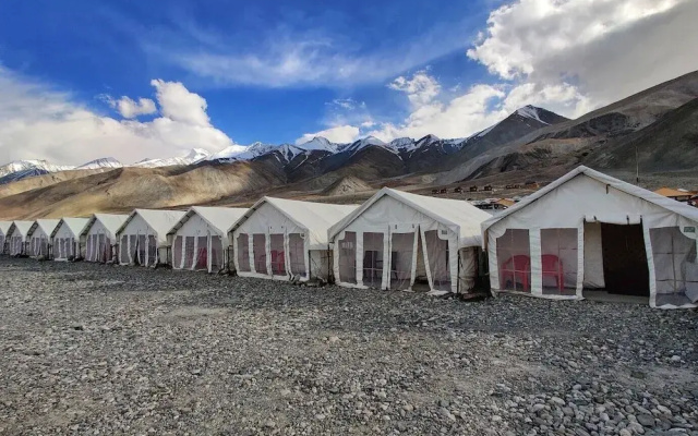 World Attic Camp