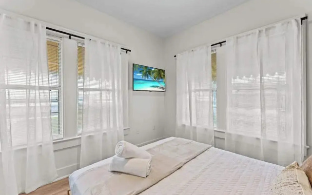 304 Lakeshore - Unit 1 and 2