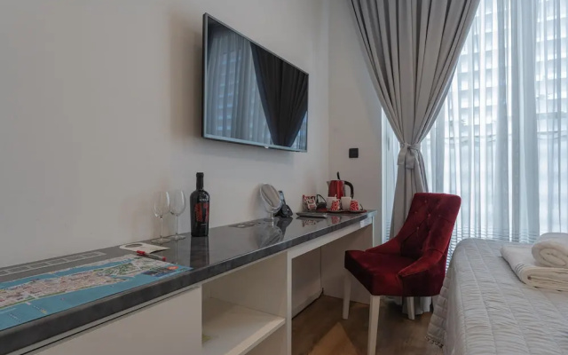 Sky & Sun Luxury Rooms