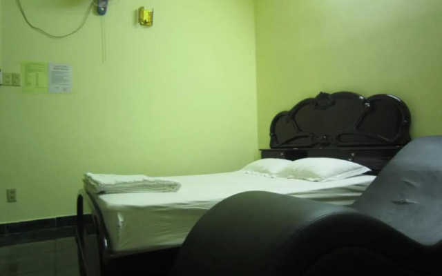 Hoa Thinh Hotel