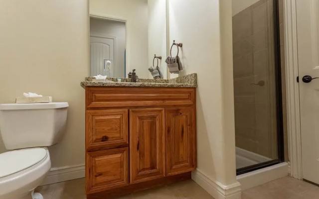 Mountain Breeze 2 Bedroom Condo by Redawning