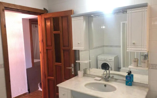 SEASİDE APARTMENT m and b house