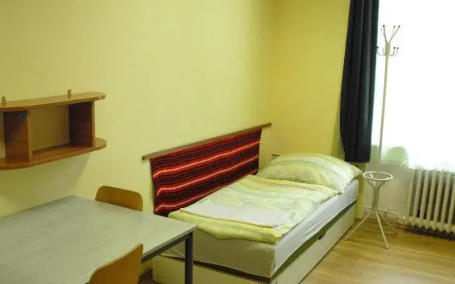 Mogyorodi Hostel