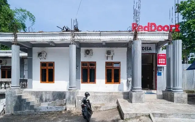 RedDoorz near Universitas Merdeka Malang 2