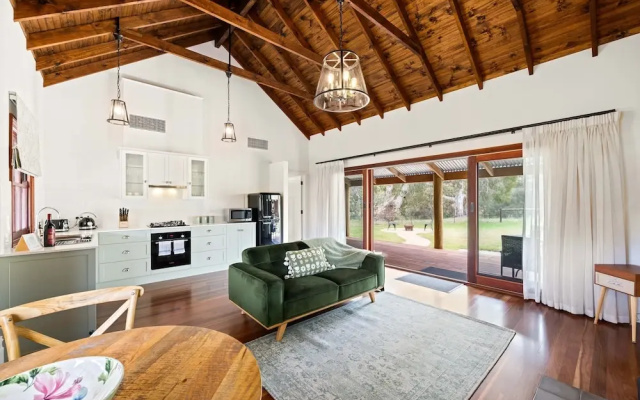 Grandview Accommodation - Hideaway Huts
