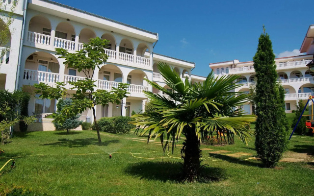 Lazur Holiday Apartments