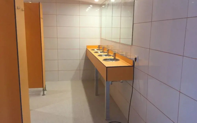 Hostel Alberg Binicanella