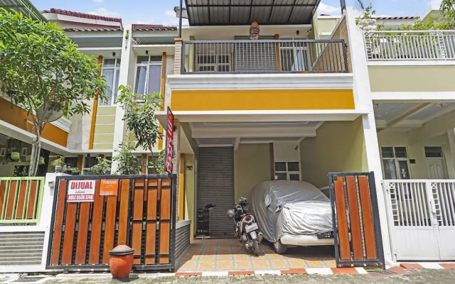 OYO Life 90786 De Campus Homestay Syariah