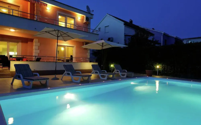 Apartment Azzini Violeta